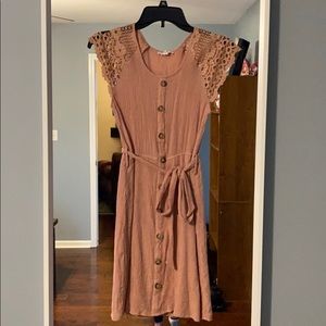 Dusty rose dress with detailed sleeve